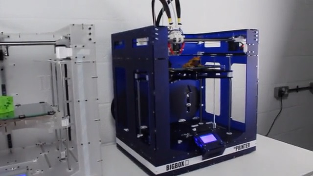 [视频] BigBox3D: 开源高规格桌面3D打印机