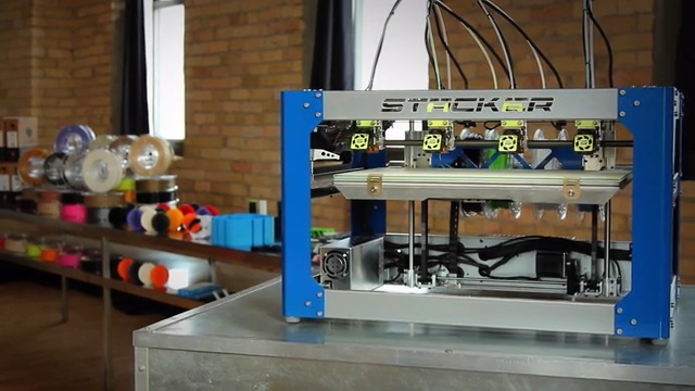 [视频] STACKER – 一种新型商用模块化系统3D打印机