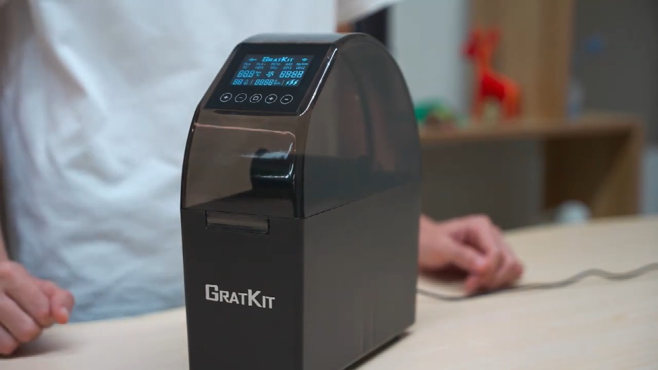 [视频] GratKit Firefly 世界上第一台APP控制的3D打印长丝干燥机